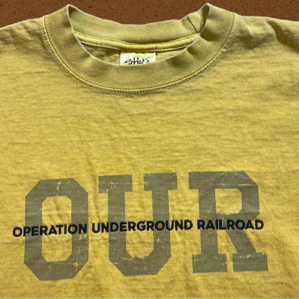 00s Underground Railroad Gold t shirt Shaka XL mens t shirt - Picture 2 of 5